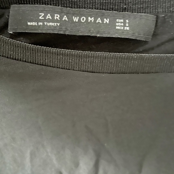 Zara - Picture 2 of 4